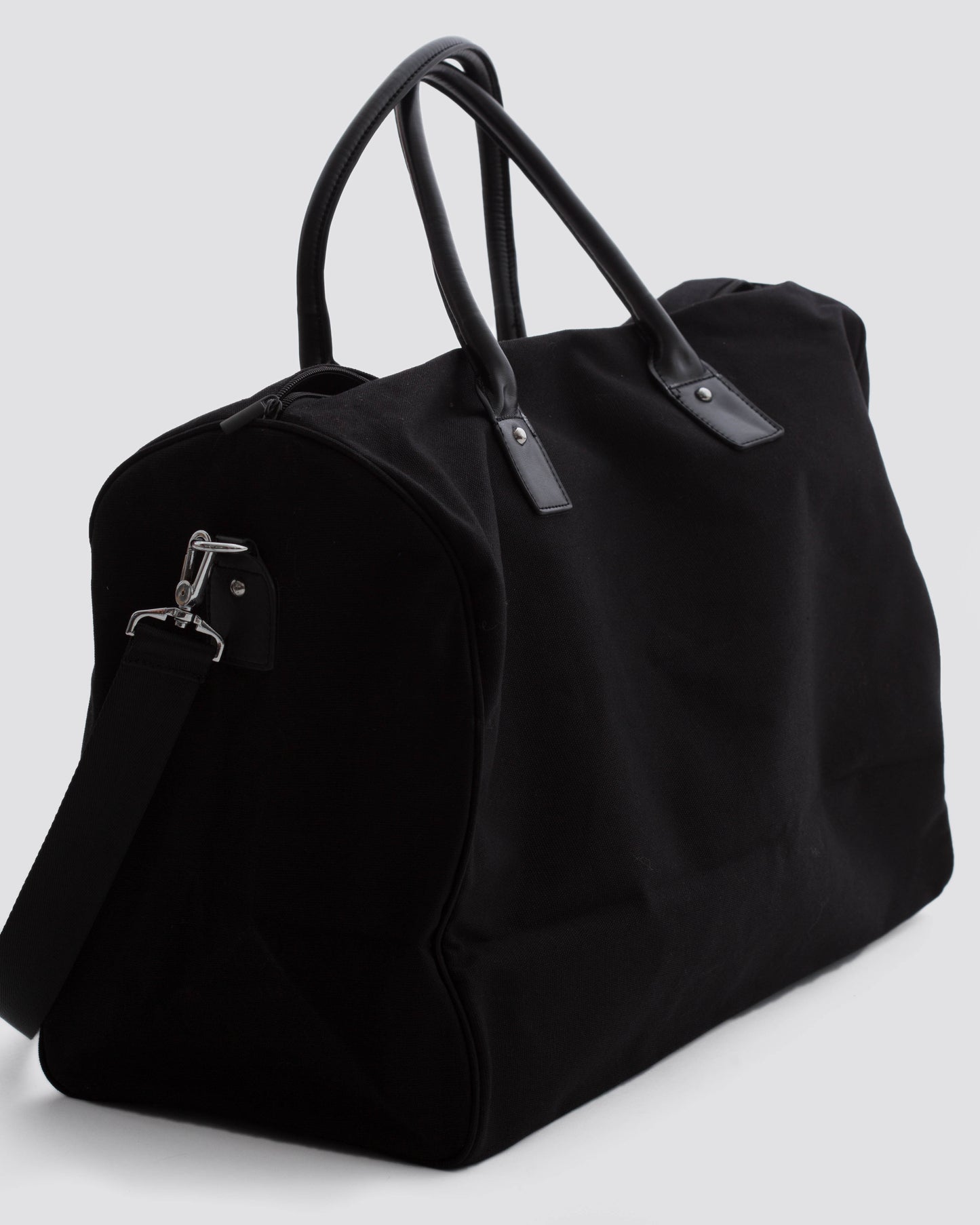 TERK BLACK DUFFLE BAG