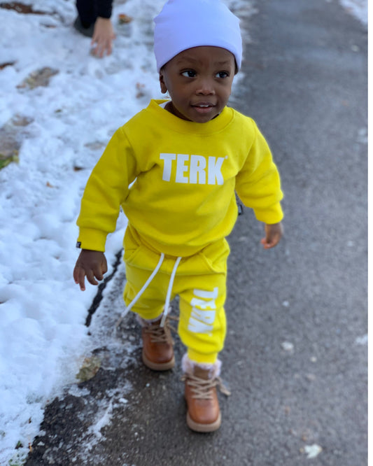YELLOW 2-Piece Crewneck Sweatshirt & Pants Set